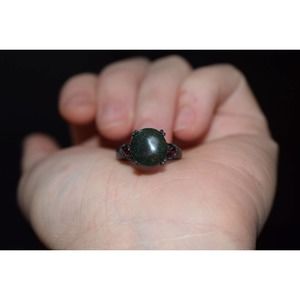 Speckled green Agate with ruby side stones size 6 black sterling silver …